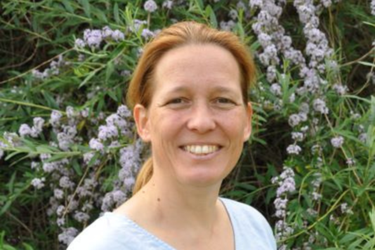Michaela zugeschnitten