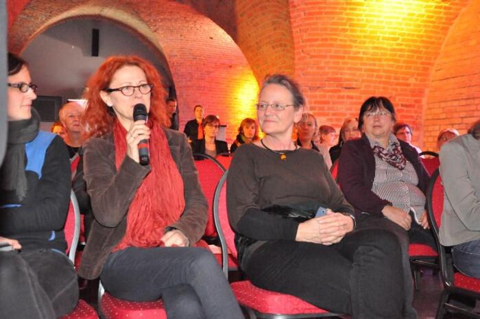 Statements von Netzwerkpartner*innen - Jacqueline Brösicke vom Frauenzentrum Courage/ Volksbad Buckau