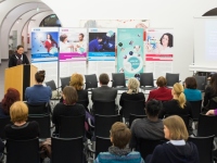 Begrüßung durch Michaela Frohberg (Leiterin der Koordinierungsstelle für Frauen- und Geschlechterforschung Sacshen-Anhalt)